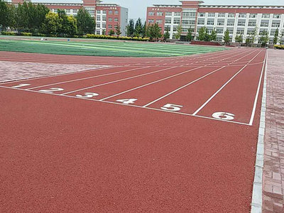 學校塑膠跑道的施工鋪裝需了解哪些細節?